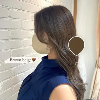 ロング カラー 小柳 歩美のヘアスタイル