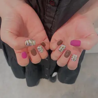 ネイル オオネザワ ユカのヘアスタイル