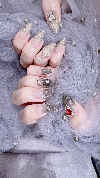 ネイル She   Nail所属・ISA_ BELLAのネイルデザイン