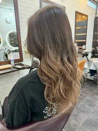 ロング TELA HAIR 【Airi】のヘアスタイル