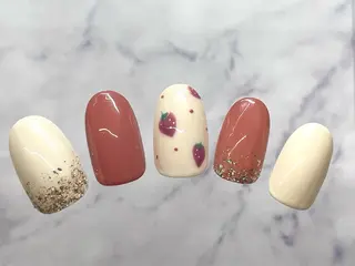 ネイル AYA Reginaのネイルデザイン