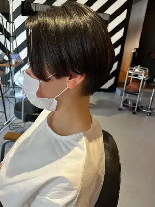 ショート 髪質改善＆ハイトーンカラー Cica神戸三宮元町店所属・福田 美波のヘアスタイル