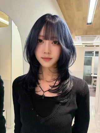 セミロング RiA/レイヤーカッ ト/ハッシュカットのヘアスタイル