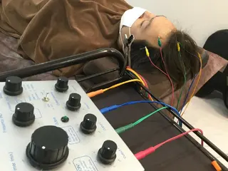 ミディアム カラー パーマ ヘアアレンジ メンズ ネイル キッズ マツエク・マツパ 鍼灸サロンKEYAKI所属・美容鍼灸師 皆吉 秀樹のエステ・リラクイメージ