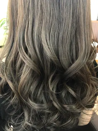 セミロング ココペリヘアー所属・東梅田徒歩5分☆髪質 改善☆笹次ユウタのヘアスタイル