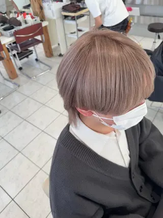 ミディアム 山下竣介 ヘアカラー専門美容師のヘアスタイル