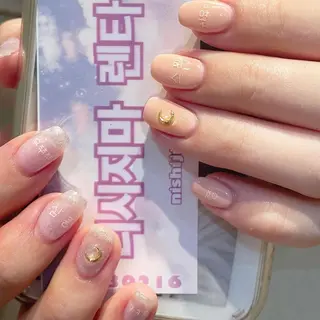 ネイル 𝕄𝕚𝕪𝕦🤍 自由が丘⌇パラジェルのネイルデザイン