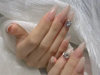 ネイル Dark honey池袋店所属・佐藤 アリアのネイルデザイン