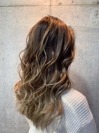 ロング カラー 天野 開のヘアスタイル