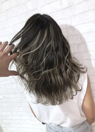 ロング カラー 櫻井 未悠のヘアスタイル