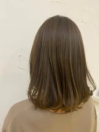 ミディアム カラー Oggi西新店所属・浦田真代 ／ショートのヘアスタイル