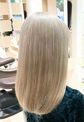 ミディアム カラー 🌈派手髪ハイトーン 🌈鈴木亮太🌈のヘアスタイル