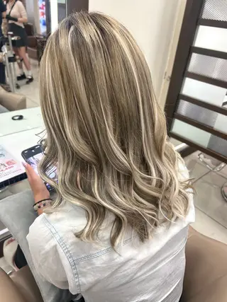 ハイトーン👱‍♀️ エクステ/彩花のヘアスタイル