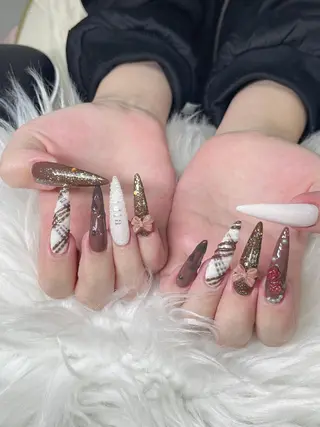 ネイル Lee Nailsのネイルデザイン