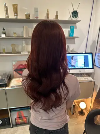 ロング カヨコ/ハイトーン /透明感カラーのヘアスタイル