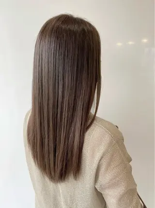 セミロング カラー YoLo ．所属・あかり🌷 カラーリストのヘアスタイル