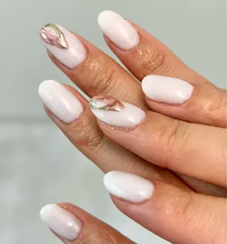 ネイル Bianca YOKOTANI🌻のネイルデザイン