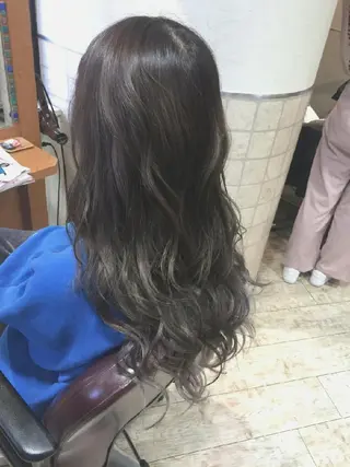 ロング カラー 100%髪質改善特化 TRUNSのヘアスタイル