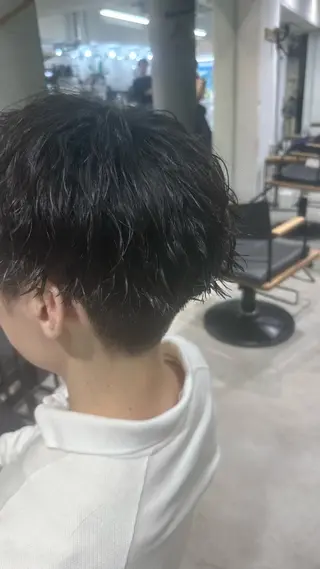 パーマ メンズ 沼崎 美海のヘアスタイル