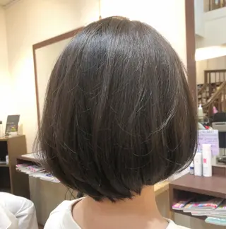 ショート カラー MOLLA 浅香山店所属・谷口ゆめ/縮毛矯正/ 大人女子/眉ワックスのヘアスタイル