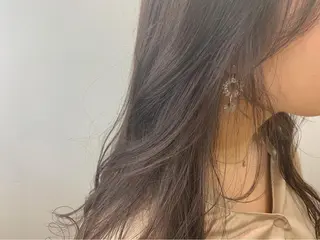 ロング カラー 【Uneユヌ】菊地 春那のヘアスタイル