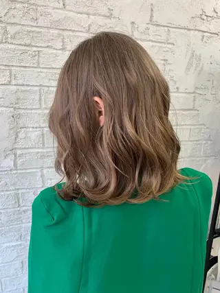 セミロング 🇺🇸ハイライト特 化美容師🇺🇸漆沢のヘアスタイル