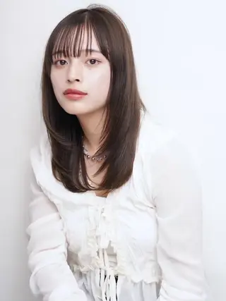 セミロング カラー 髪質改善特化🥣🫧 天神美容室のヘアスタイル