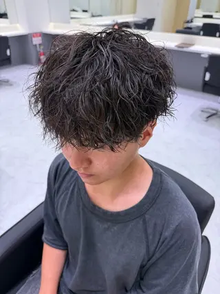 パーマ メンズ ウォーレントリコミ ニューヨーク所属・メンズパーマ特化 北爪のヘアスタイル