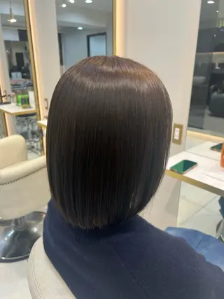 ショート カラー ハイトーン/髪質改善 🦋岩渕かすが🖤のヘアスタイル