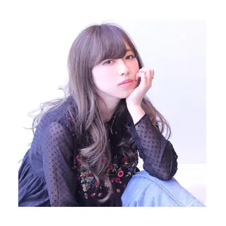 ロング カラー ヘアアレンジ 透明感♡︎♡︎ 佐々木早苗のヘアスタイル