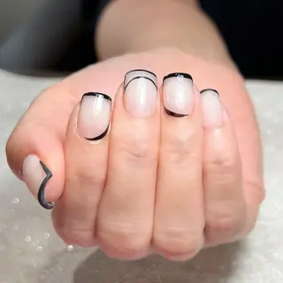 ネイル Mizuliネイル 眉毛メイクのサロンのネイルデザイン