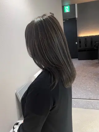 ロング カラー KANA🎀韓国 🇰🇷ハイライトのヘアスタイル