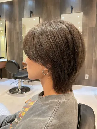 ショート カラー オリーブカラー🫒/ 透明感カラー/みゆのヘアスタイル