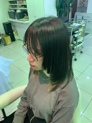 ミディアム マアムジー明大前店所属・佐藤 志陽のヘアスタイル