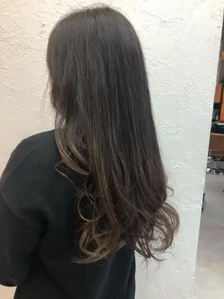 ロング カラー 脇谷 拓弥のヘアスタイル