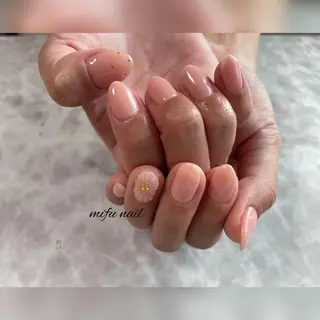 ミディアム ネイル 大田 美笛香のネイルデザイン