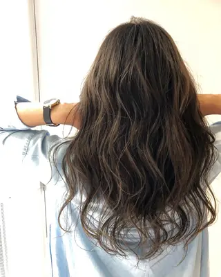 ロング カラー ブリーチカラー🌈 石垣翔太のヘアスタイル