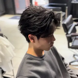 ミディアム パーマ センターパート支持率 No.1【心斎橋】のヘアスタイル