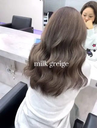 カラー mignon あゆみのヘアスタイル