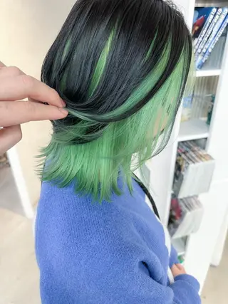 ミディアム カラー BOX mico.のヘアスタイル