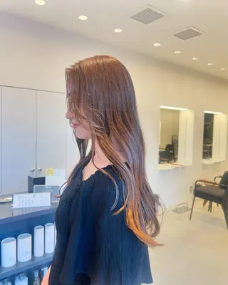 ロング KEYMAN MEGUMIのヘアスタイル
