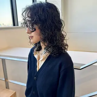 セミロング パーマ MISUZU🪡 ナチュラルモードのヘアスタイル