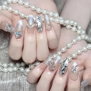 ネイル Queening 🦋のネイルデザイン