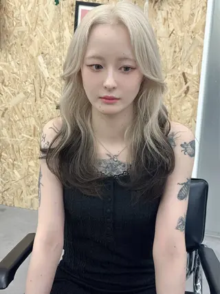 ロング カラー ReniA所属・レイヤーカット 千葉 遼のヘアスタイル