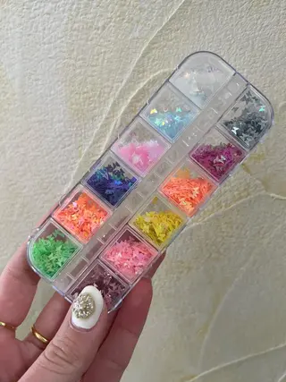 ネイル HENRIETTA NAILSALONのネイルデザイン