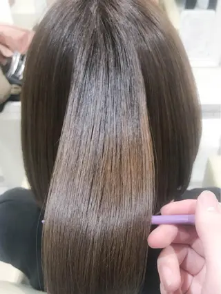 ミディアム ディレクター ノナカのヘアスタイル