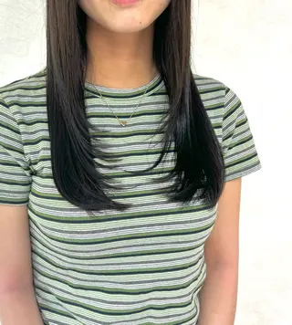 ロング Iris by artina 武蔵小杉店【イリス バイ アルティナ】所属・🎼レイヤー/顔周り カット/nene♬のヘアスタイル