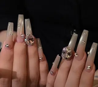 ネイル Pure&Rich Nailのネイルデザイン