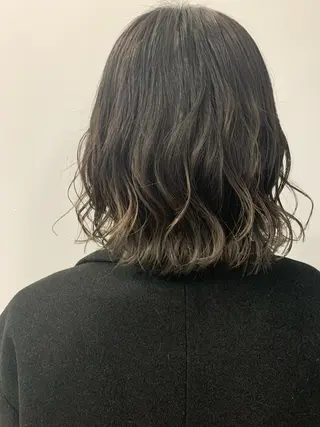 ミディアム 舘谷 愛莉のヘアスタイル