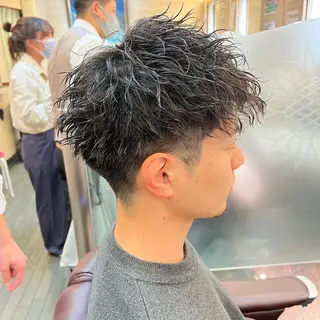ミディアム ゼロスバーバーショップ所属・予約1000件超 ✨メンズパーマのヘアスタイル